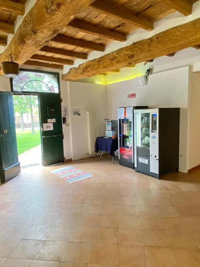 Alloggio per agriturismo Corte Galvana Cento  Italia